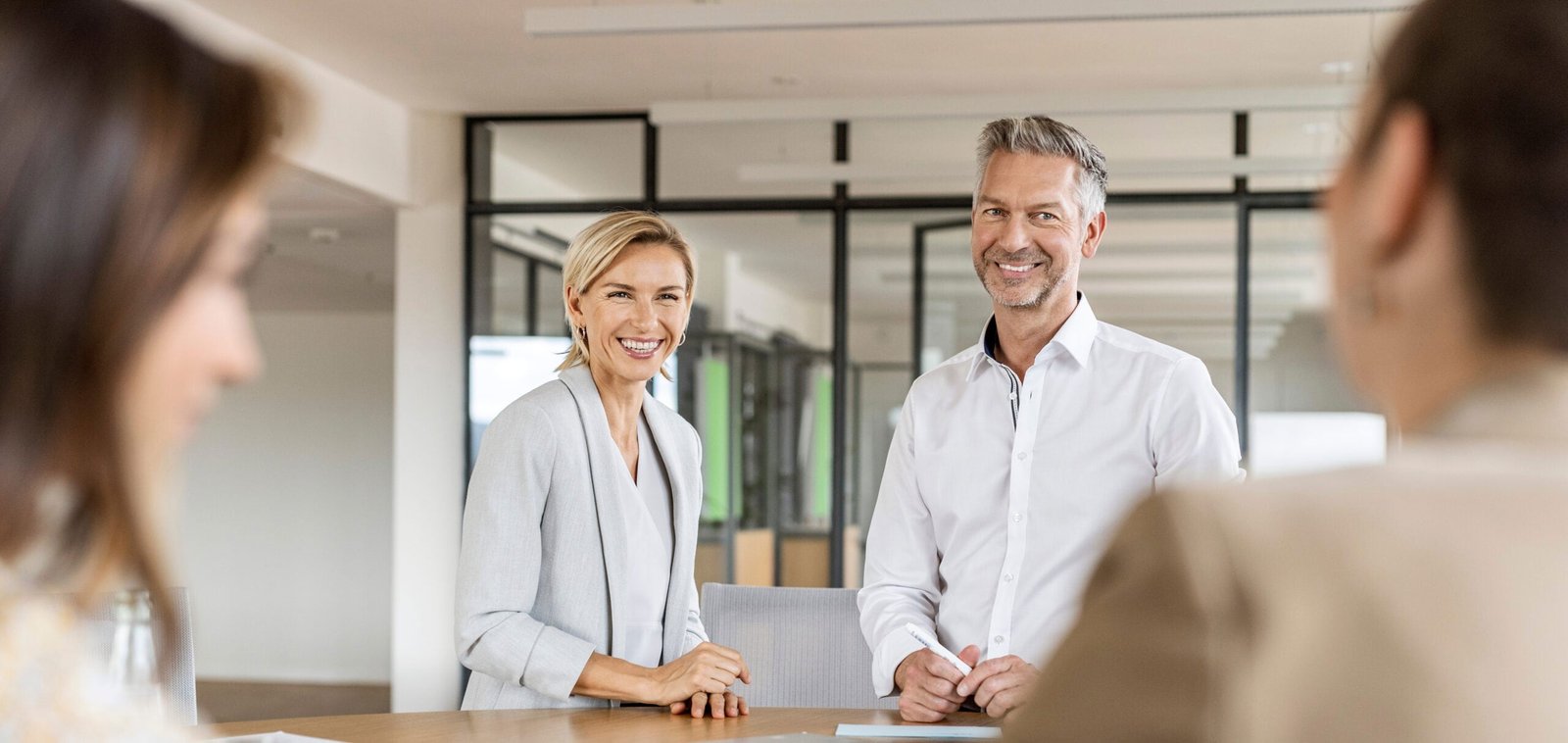 Bewertungen über die HHL Hamburg Leasing GmbH